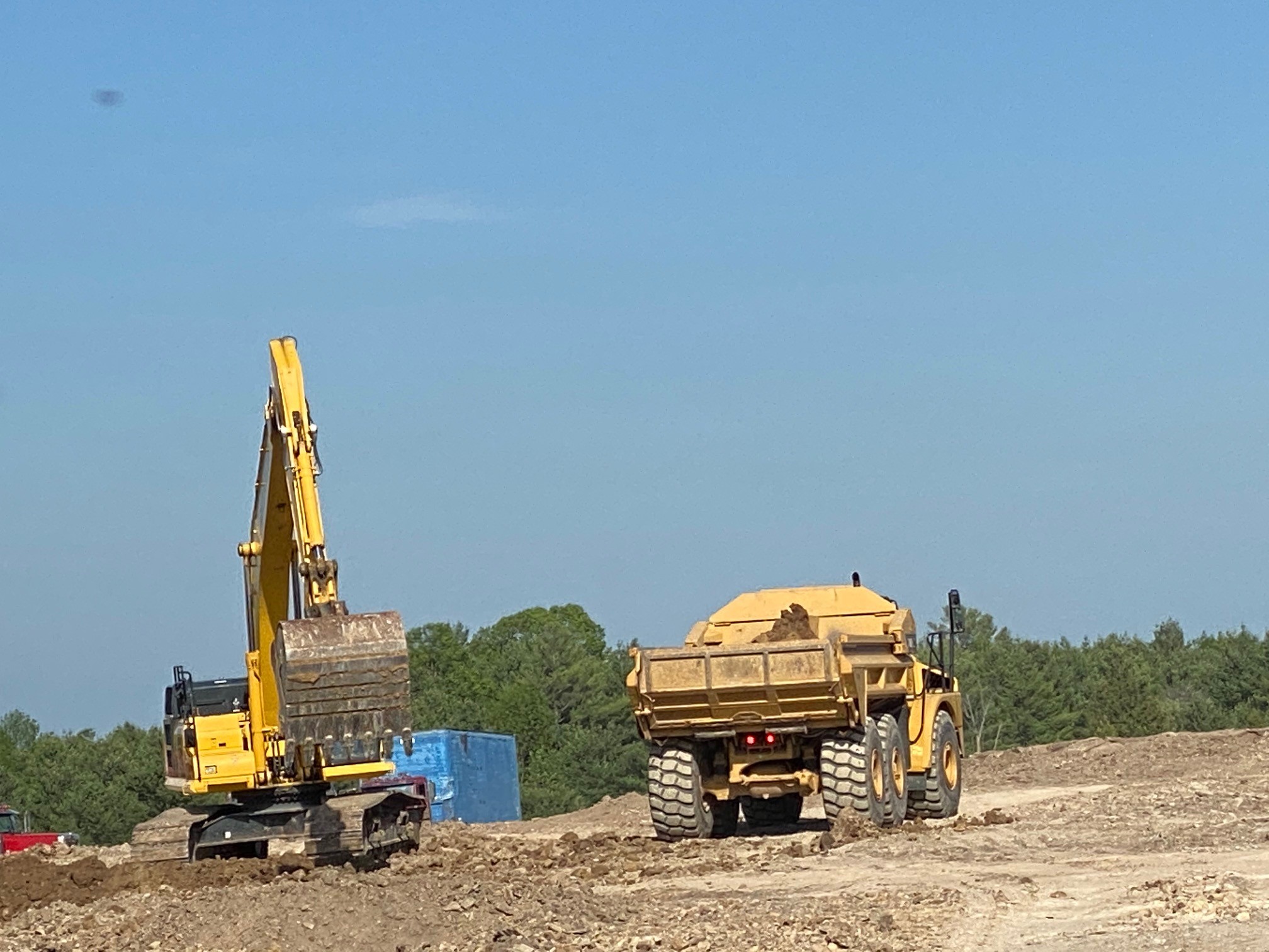 Bull Dozer & Dump Truck Bull Dozer and Dump Truck